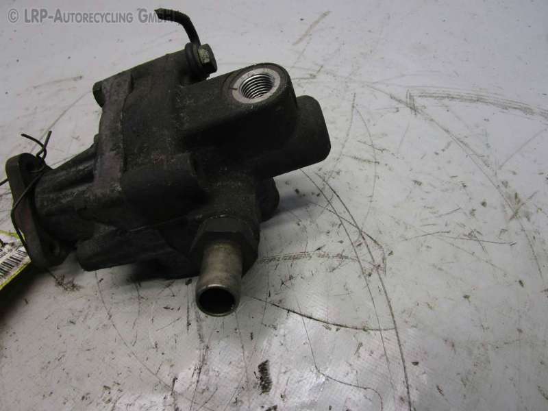 Audi A4 B5 8D Servopumpe 8D0145155L 1.6 74kw BJ1995